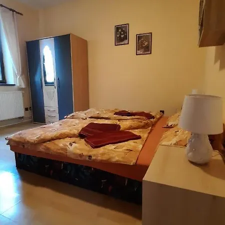 U Statku *
