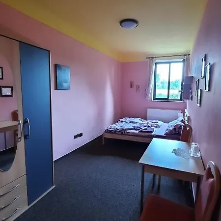 U Statku Pensión 3*