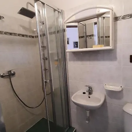 U Statku Konukevi Lodherov