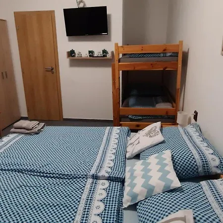 U Statku Lodherov